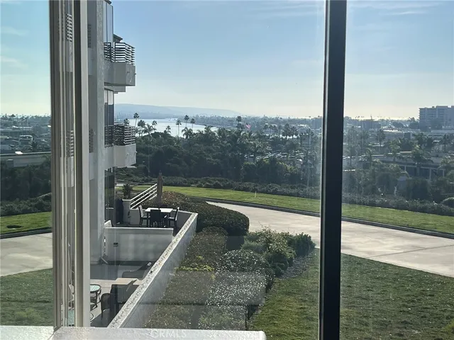 $5,250 | 230 Lille Lane, Newport Beach, CA 92663