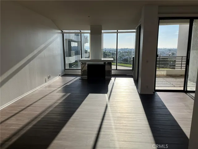 $5,250 | 230 Lille Lane, Newport Beach, CA 92663