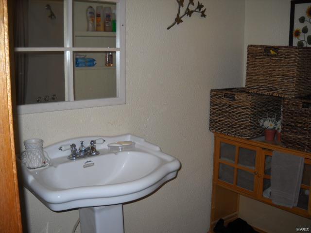 1508 Main Street South Roxana, IL 62087 - Photo 13 of 19 Gallery Image 13