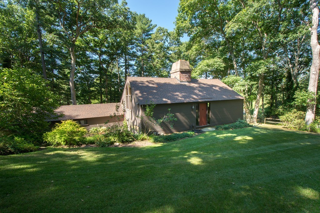 96 Meadow Brook Road Norwell, MA 02061 - Photo 3 of 29 Gallery Image 3
