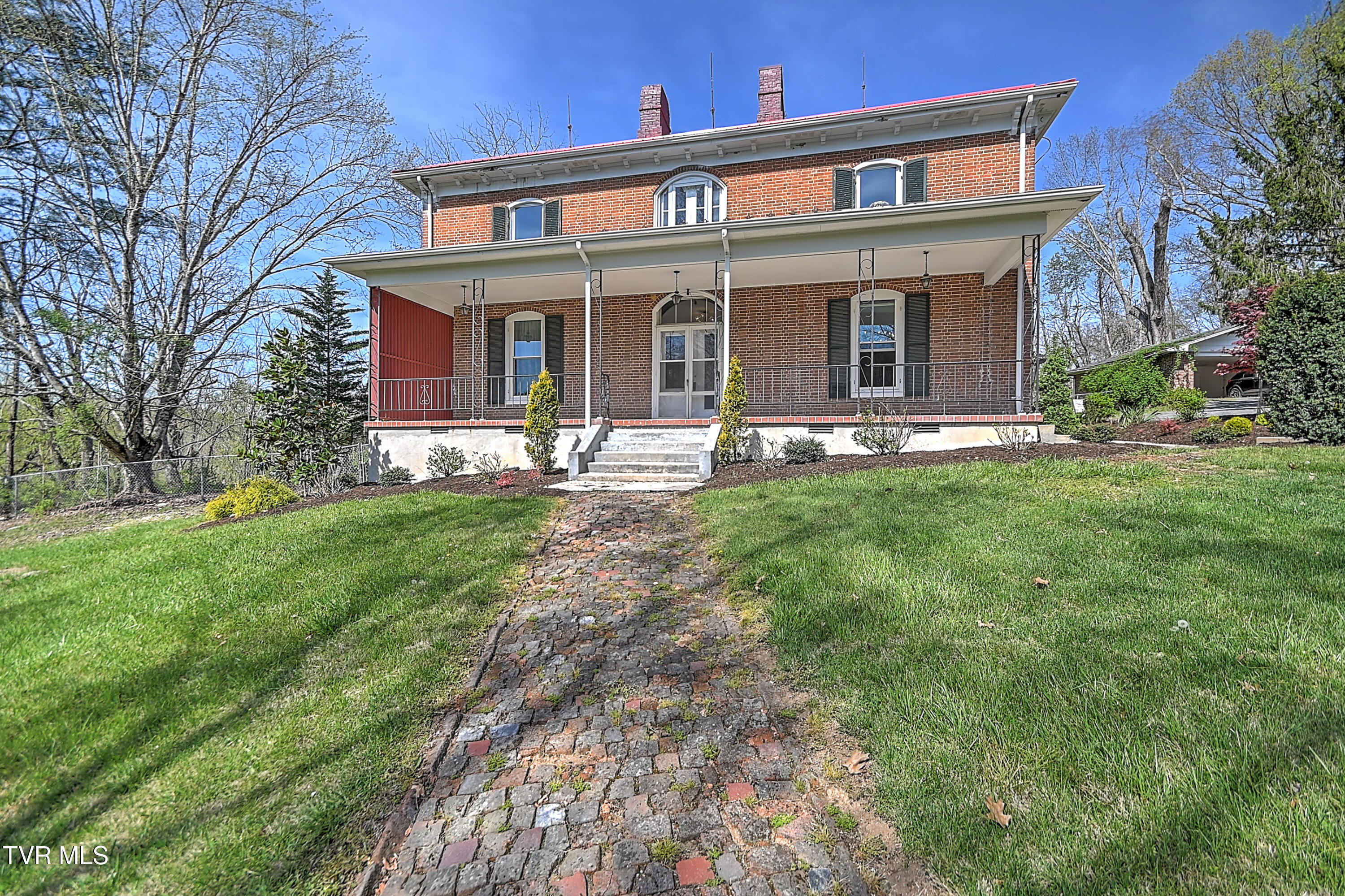 2061 King College DB-2