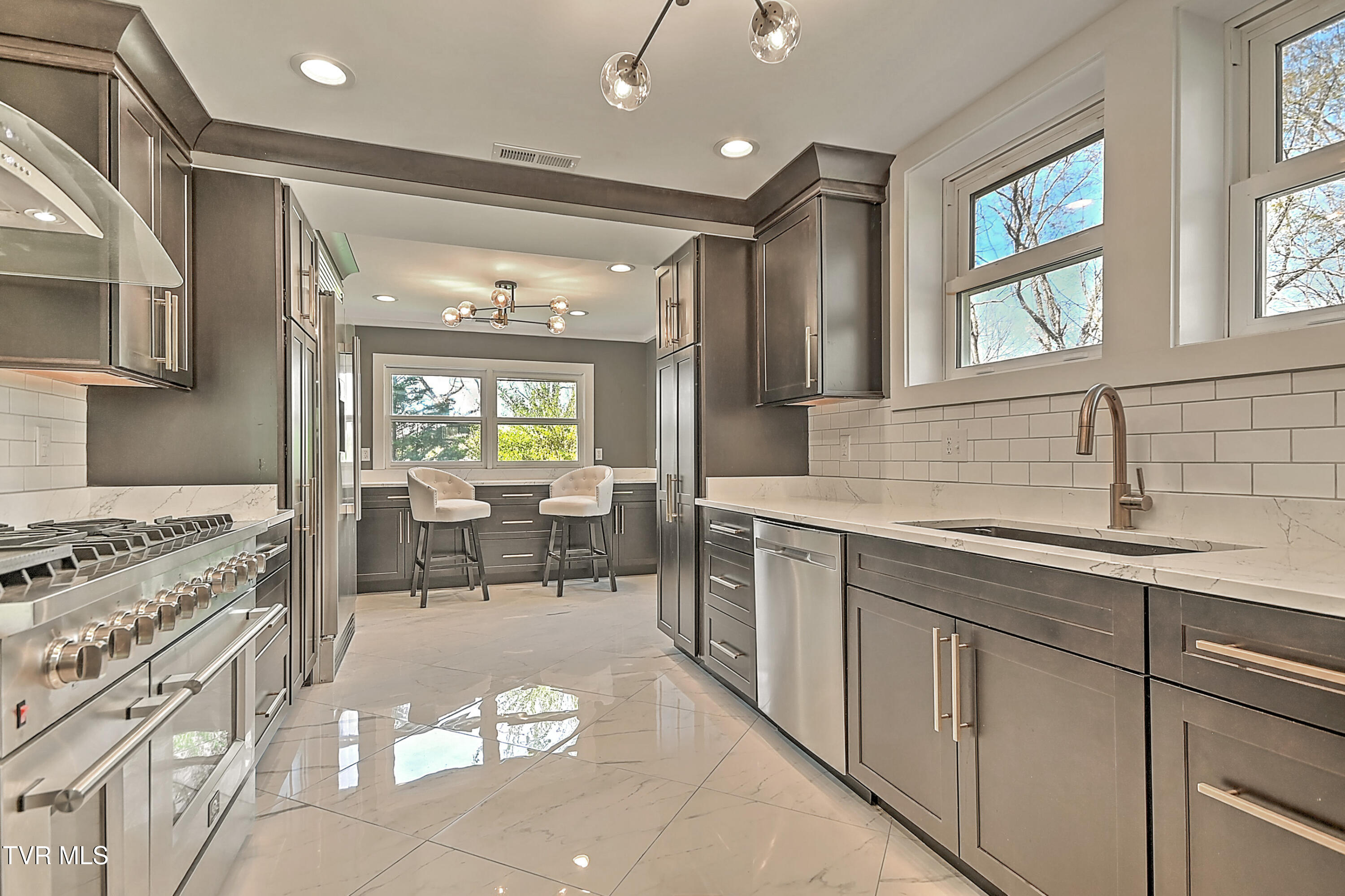 2061 King College Road Bristol, TN 37620 - Photo 26 of 80 2061 King College DB-27