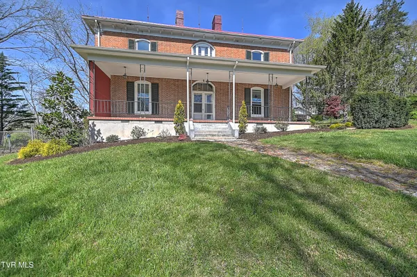 $670,000 | 2061 King College Road, Bristol, TN 37620