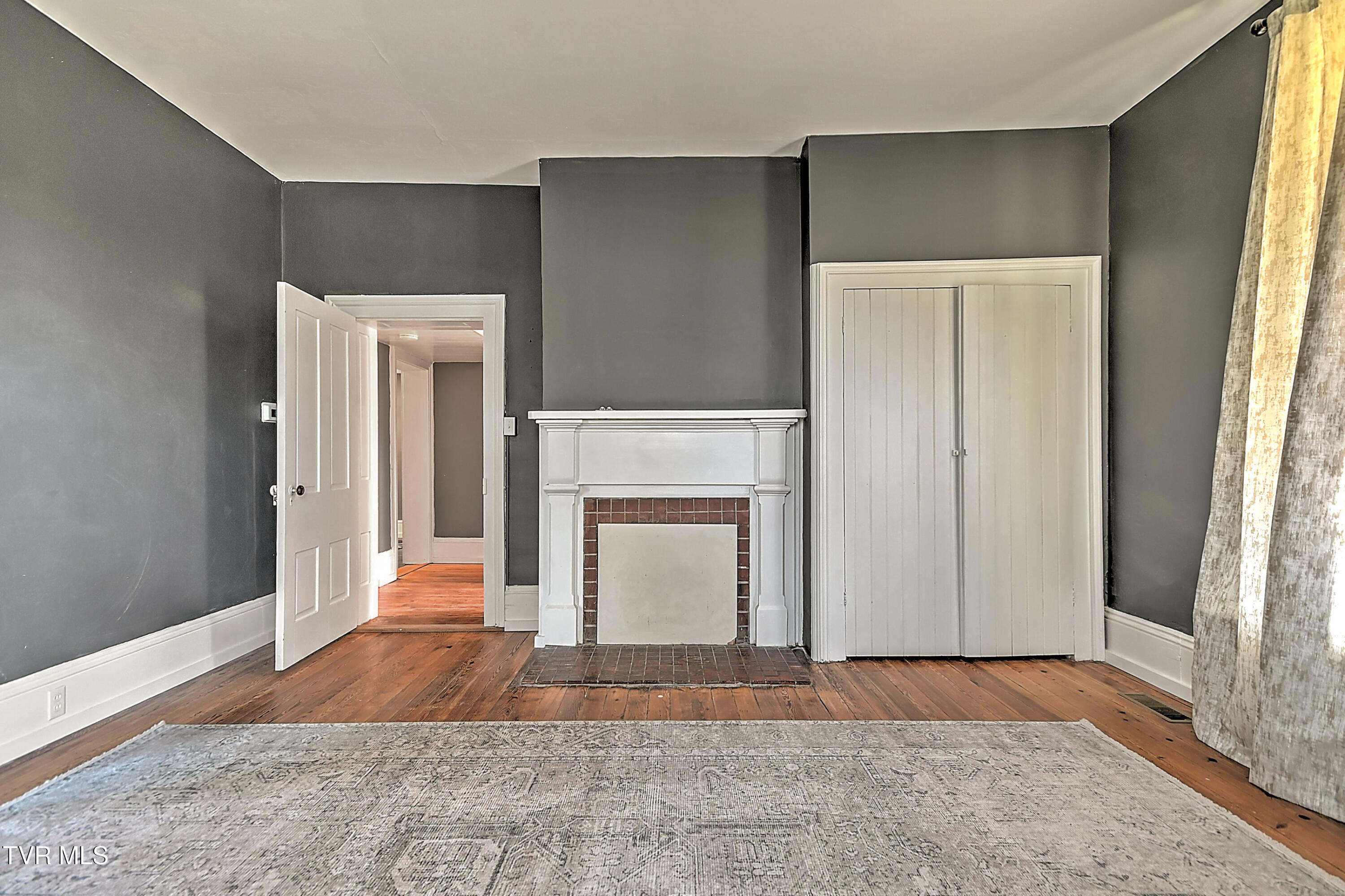 2061 King College Road Bristol, TN 37620 - Photo 33 of 80 2061 King College DB-34