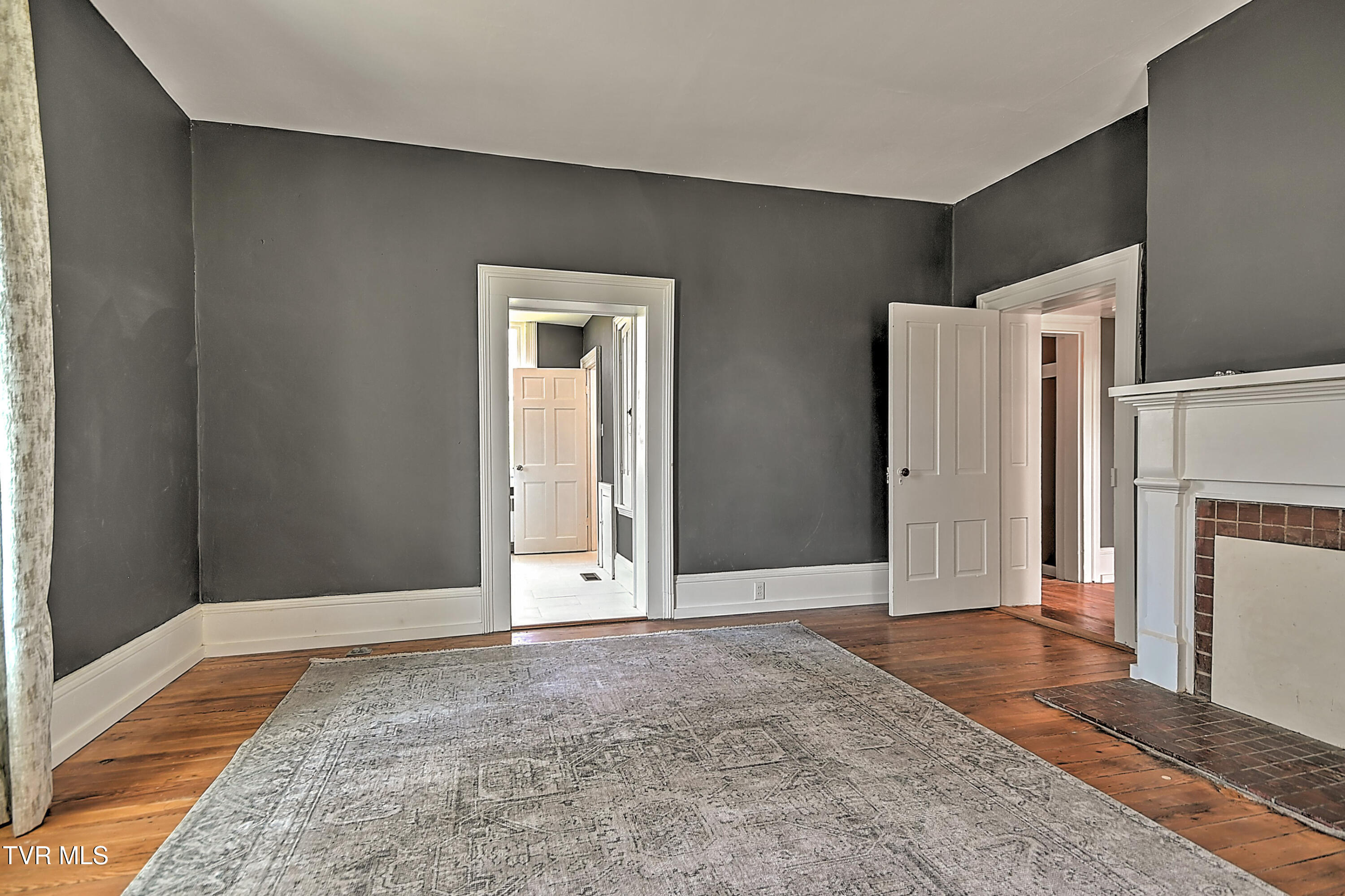 2061 King College Road Bristol, TN 37620 - Photo 34 of 80 2061 King College DB-35