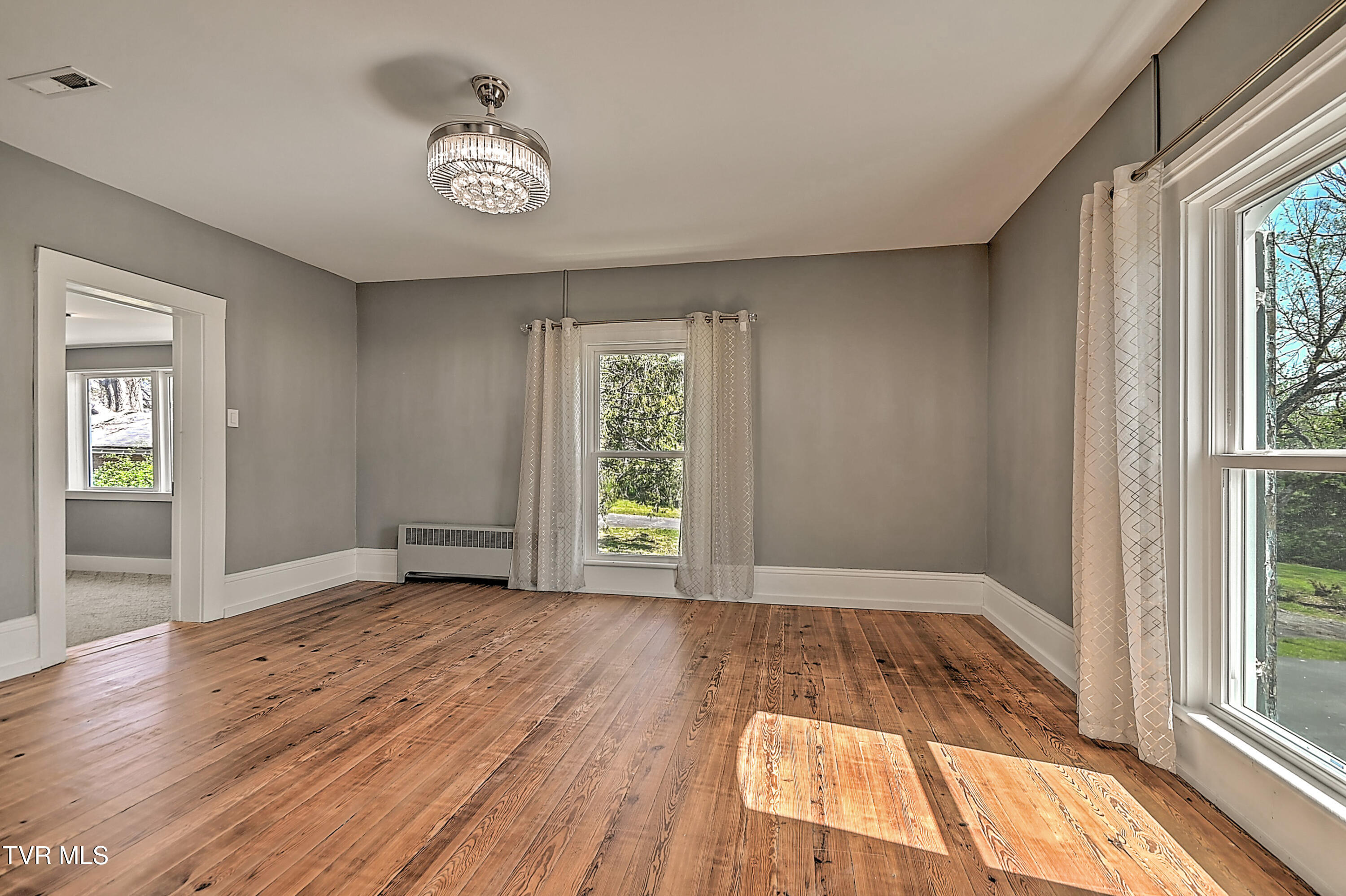 2061 King College Road Bristol, TN 37620 - Photo 42 of 80 2061 King College DB-43