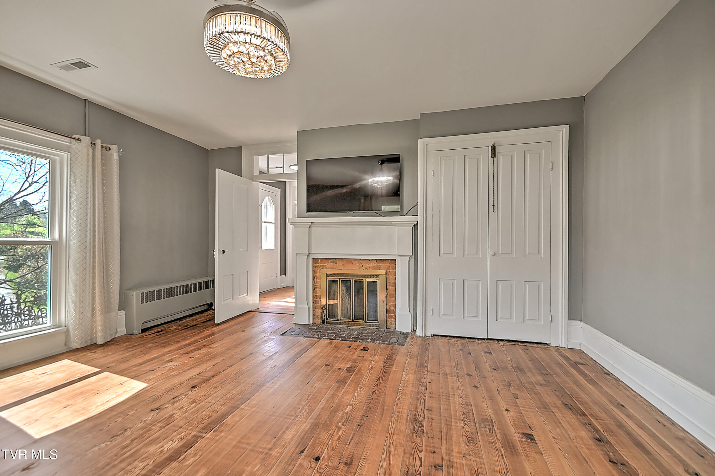 2061 King College Road Bristol, TN 37620 - Photo 43 of 80 2061 King College DB-44