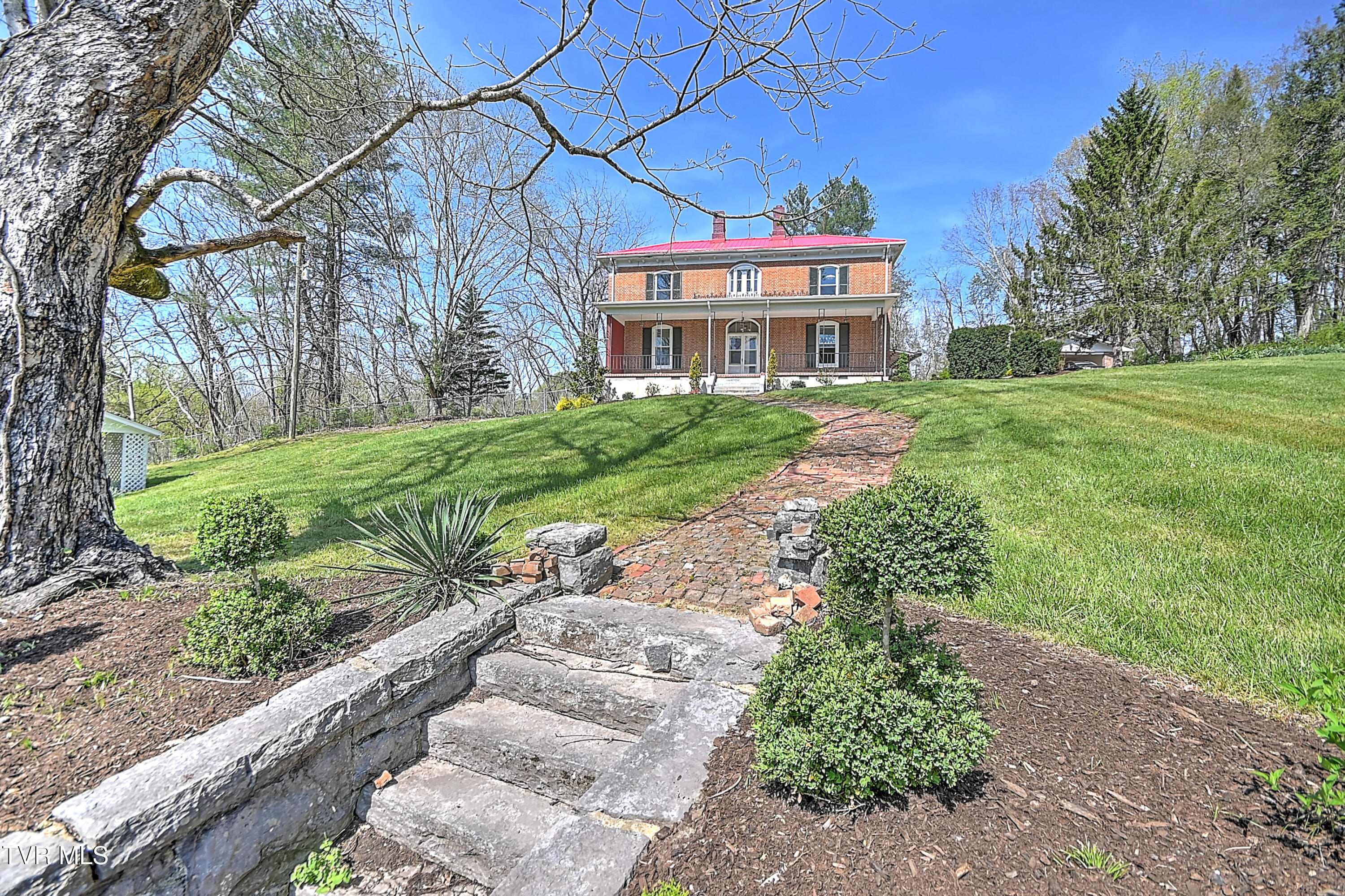 2061 King College Road Bristol, TN 37620 - Photo 5 of 80 2061 King College DB-6