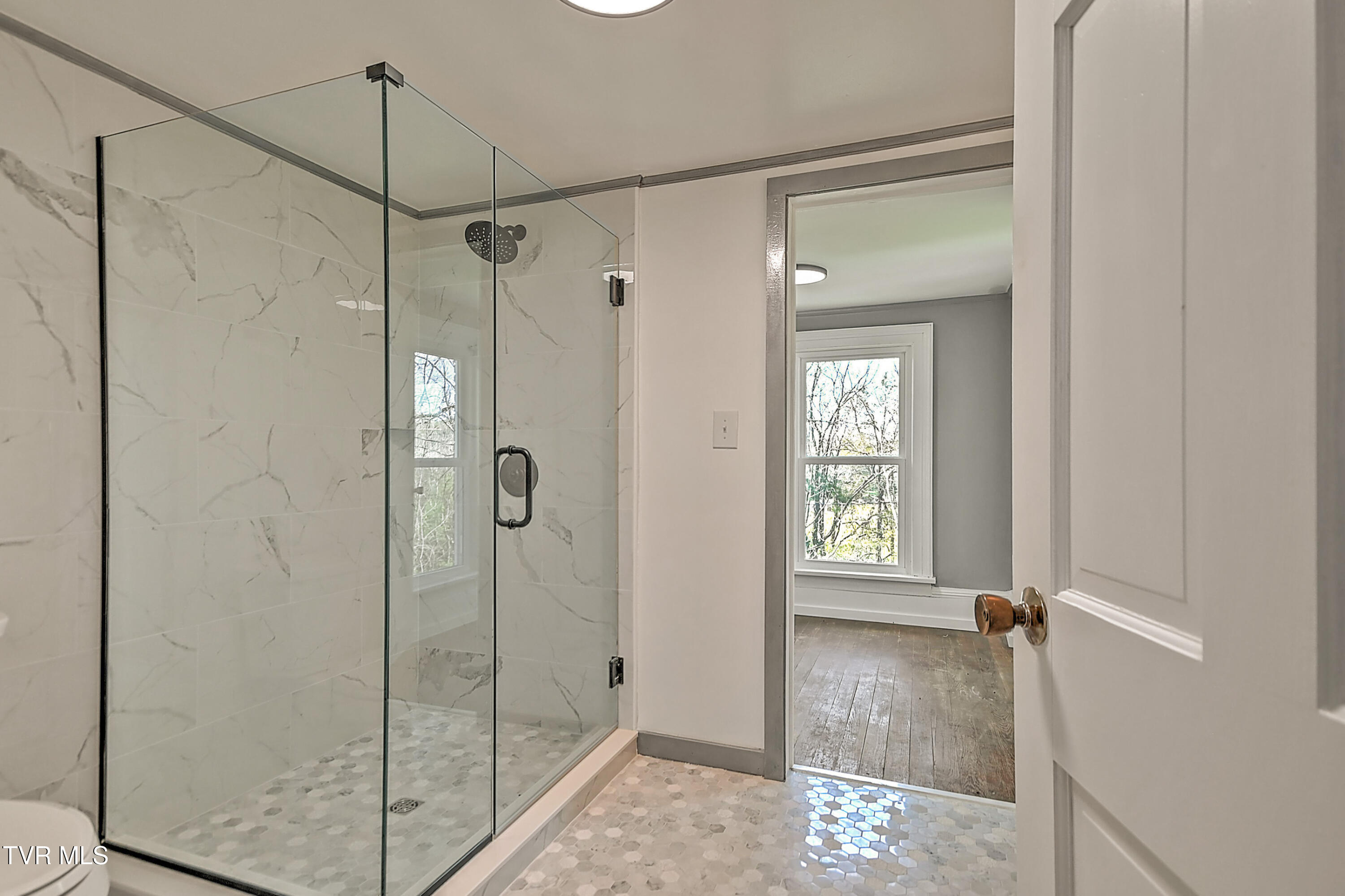 2061 King College Road Bristol, TN 37620 - Photo 57 of 80 2061 King College DB-58