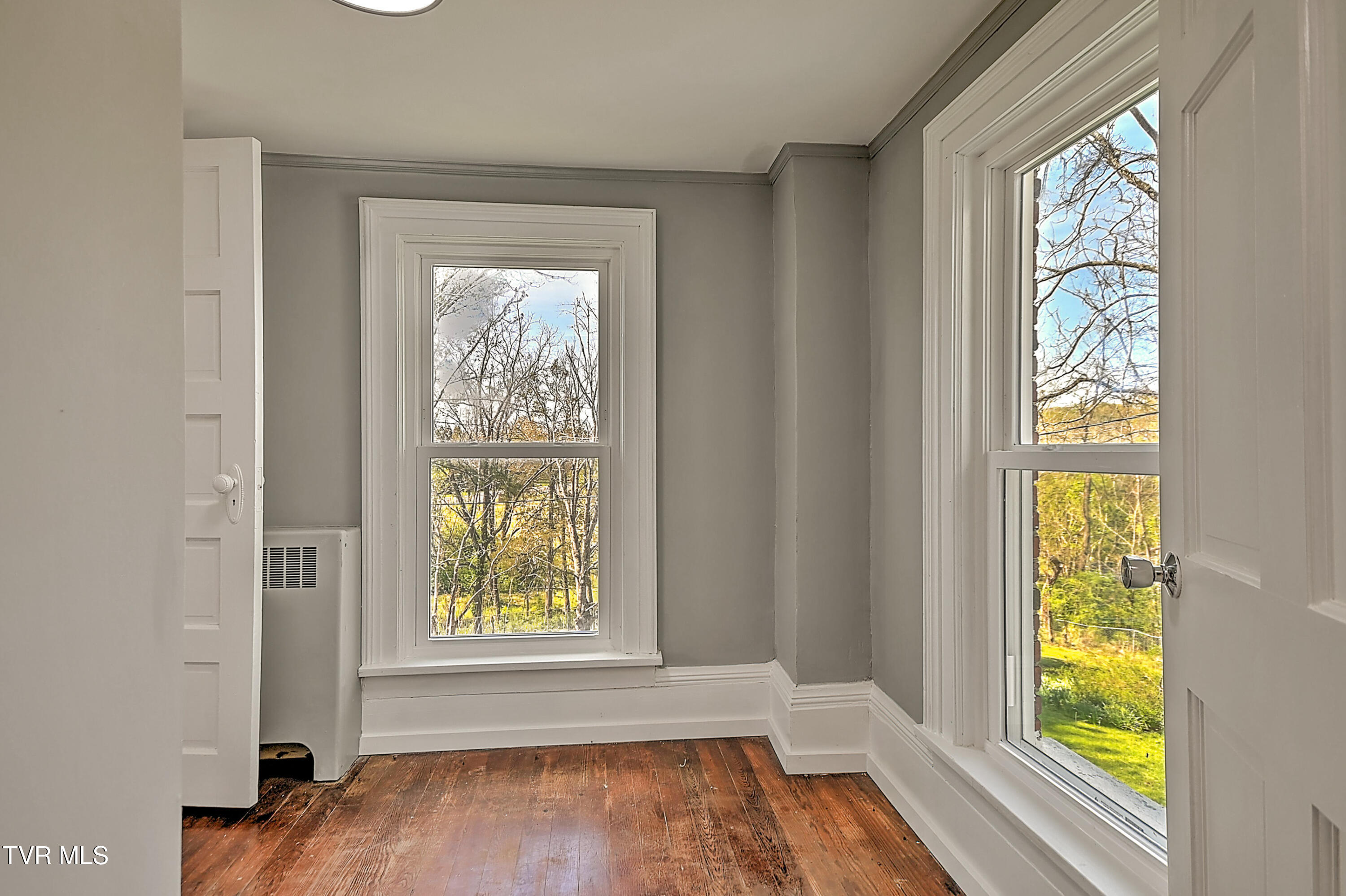 2061 King College Road Bristol, TN 37620 - Photo 59 of 80 2061 King College DB-60