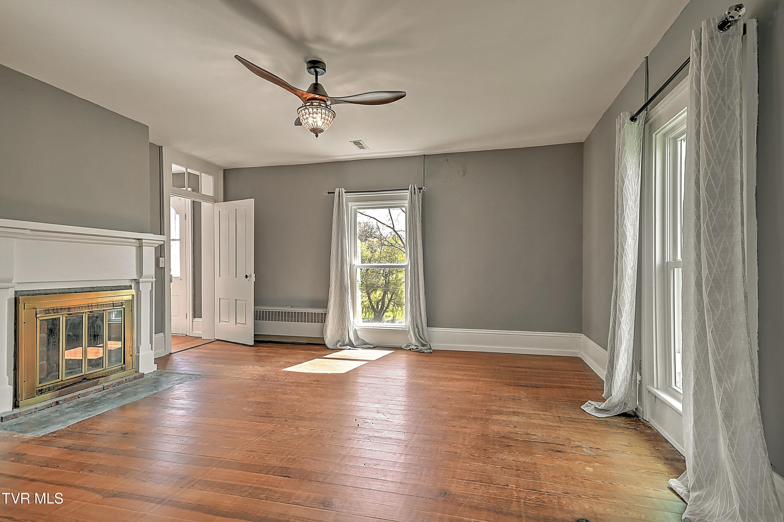 2061 King College Road Bristol, TN 37620 - Photo 60 of 80 2061 King College DB-61