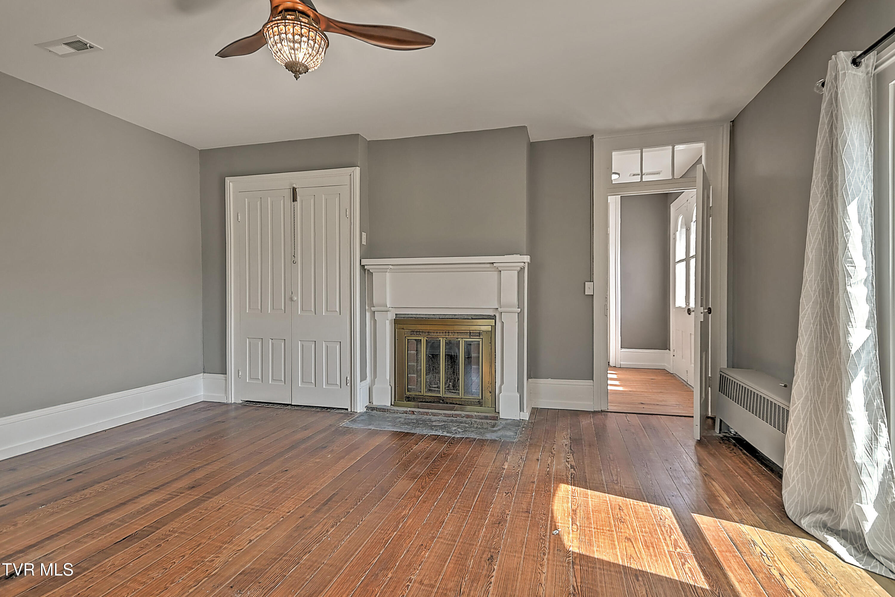 2061 King College Road Bristol, TN 37620 - Photo 61 of 80 2061 King College DB-62