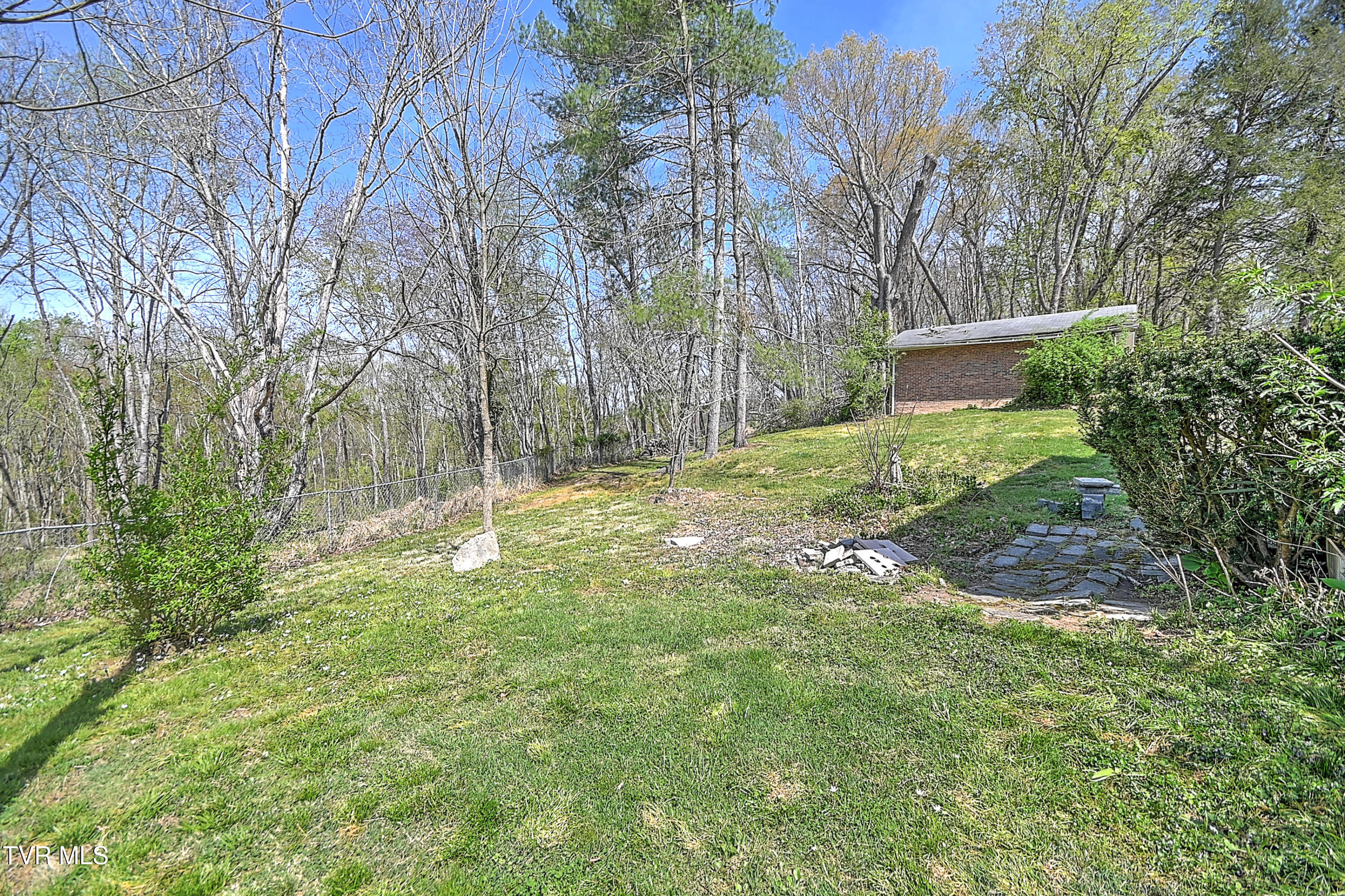 2061 King College Road Bristol, TN 37620 - Photo 69 of 80 2061 King College DB-70