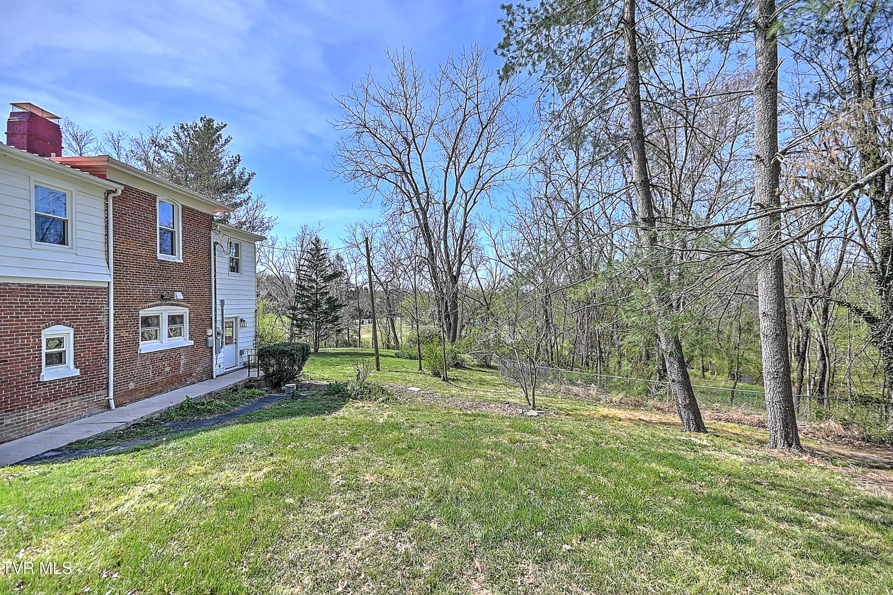 2061 King College Road Bristol, TN 37620 - Photo 73 of 80 2061 King College DB-74