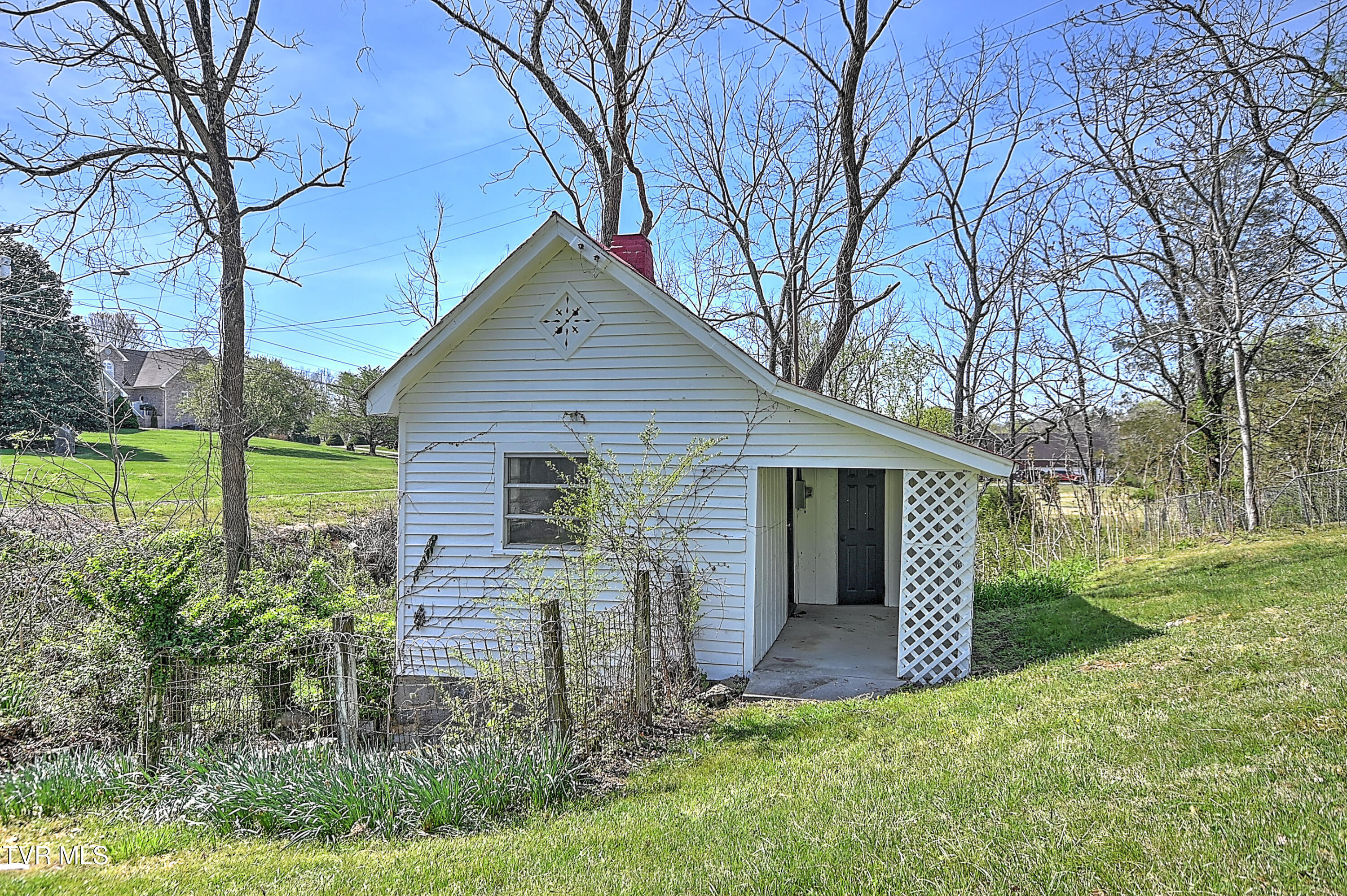 2061 King College Road Bristol, TN 37620 - Photo 78 of 80 2061 King College DB-79