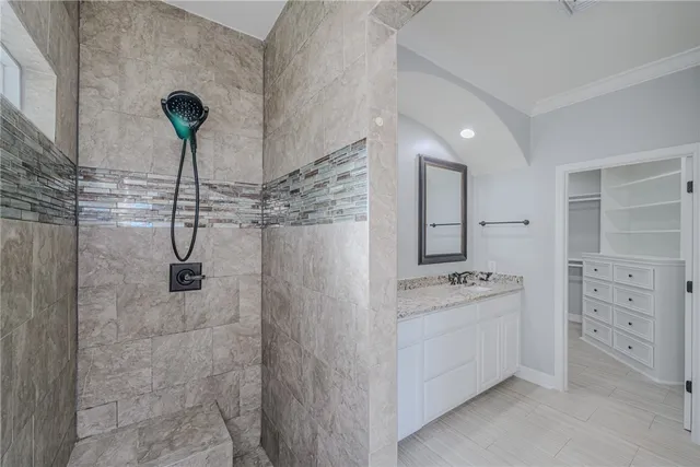 a view of an empty walk in closet