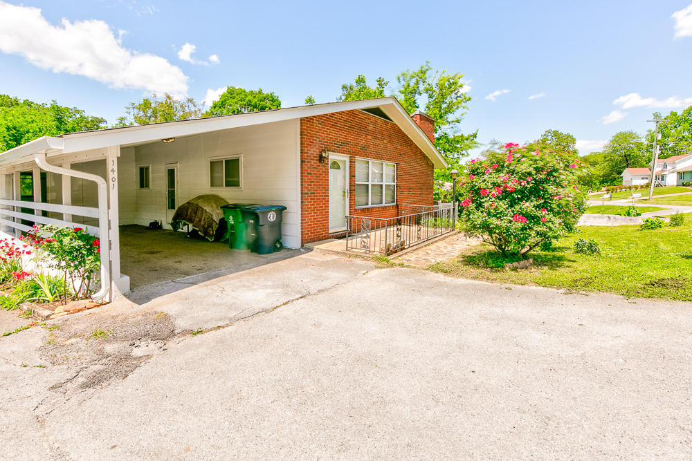 1401 John Ross Road Chattanooga, TN 37412 - Photo 1 of 25 1