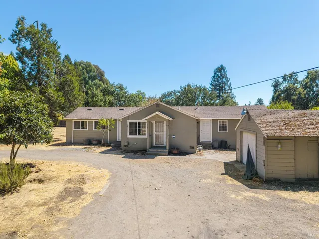 $695,000 | 666 Brittain Lane, Santa Rosa, CA 95407