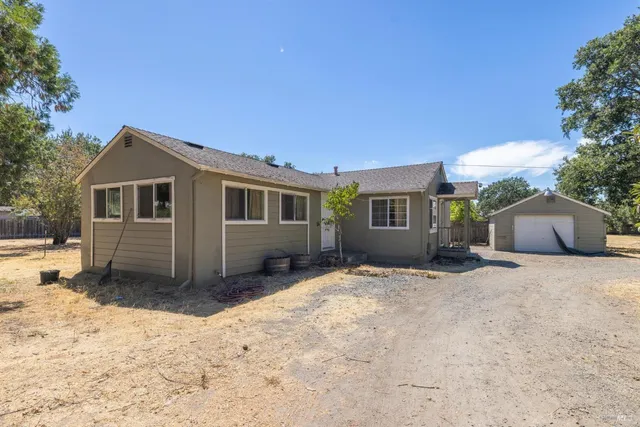 $695,000 | 666 Brittain Lane, Santa Rosa, CA 95407