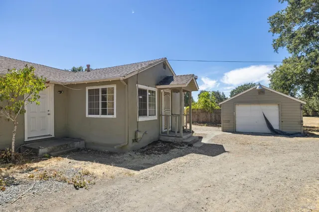 $695,000 | 666 Brittain Lane, Santa Rosa, CA 95407