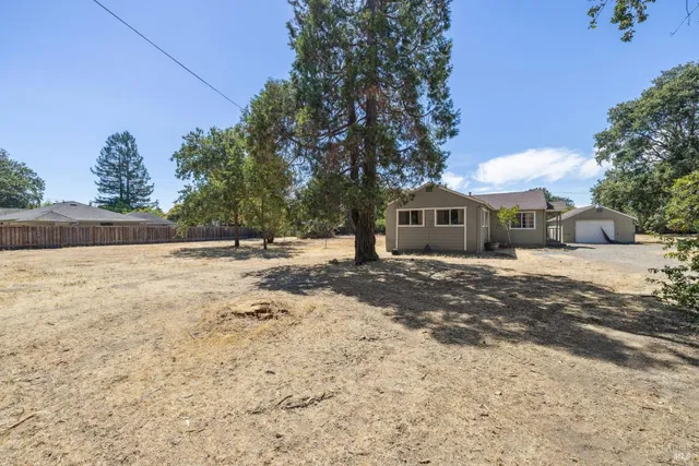 $695,000 | 666 Brittain Lane, Santa Rosa, CA 95407