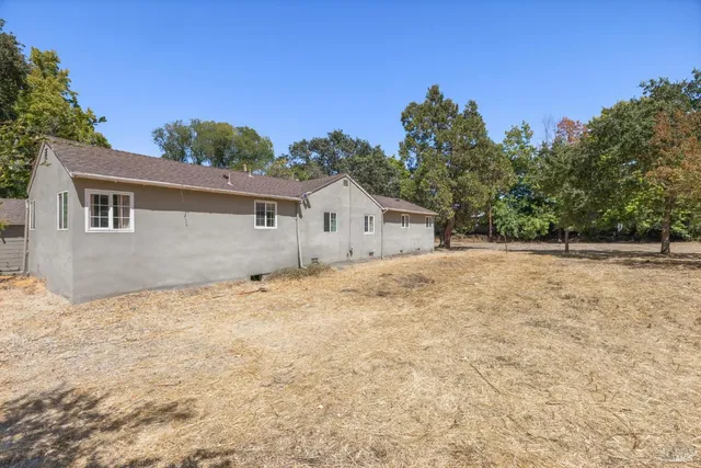 $695,000 | 666 Brittain Lane, Santa Rosa, CA 95407