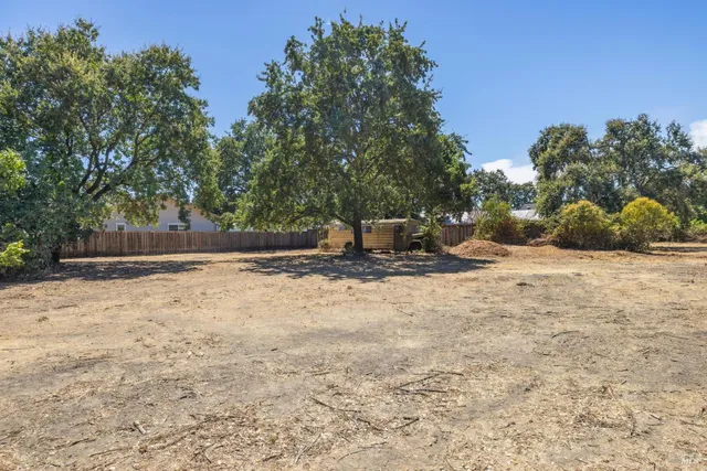 $695,000 | 666 Brittain Lane, Santa Rosa, CA 95407