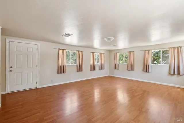 $695,000 | 666 Brittain Lane, Santa Rosa, CA 95407