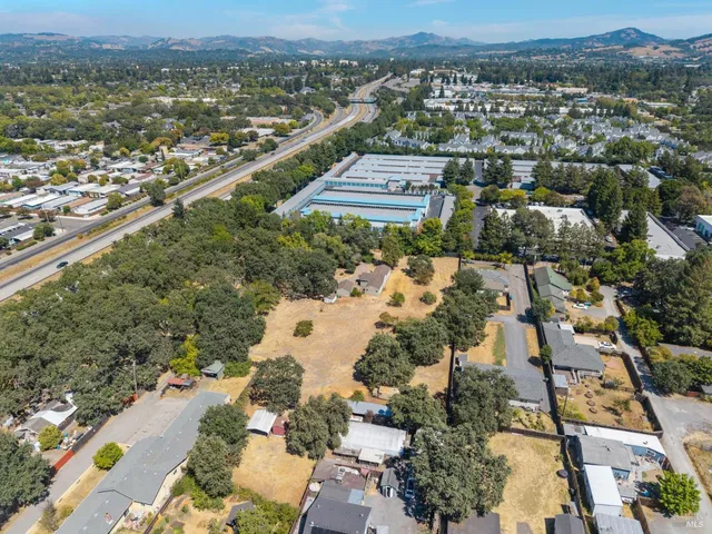 $695,000 | 666 Brittain Lane, Santa Rosa, CA 95407