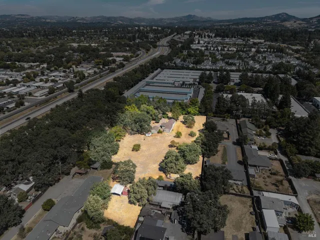 $695,000 | 666 Brittain Lane, Santa Rosa, CA 95407