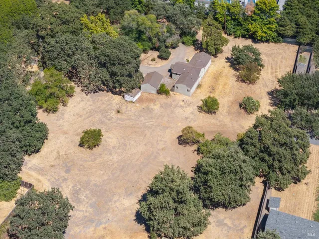 $695,000 | 666 Brittain Lane, Santa Rosa, CA 95407