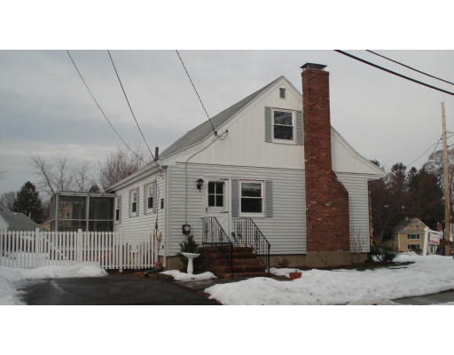 2 Jacqueline Road Boston, MA 02132 - Photo 3 of 8 Gallery Image 3
