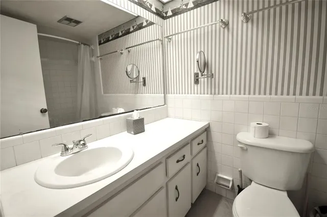 $219,900 | 2101 Sunset Point Road, Unit 1304, Clearwater, FL 33765