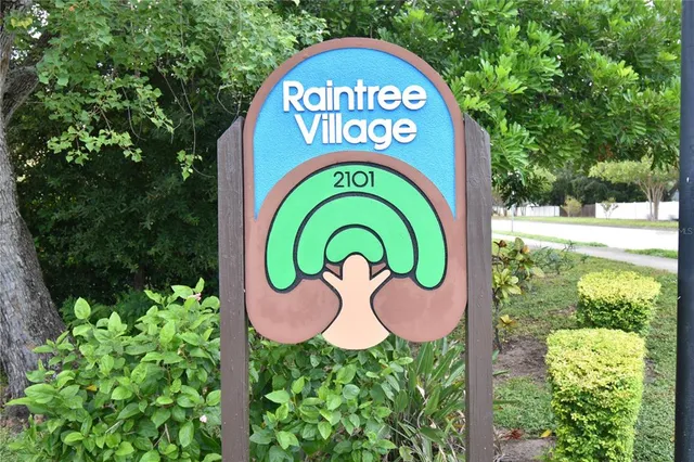 $219,900 | 2101 Sunset Point Road, Unit 1304, Clearwater, FL 33765