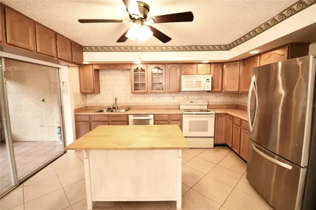 $219,900 | 2101 Sunset Point Road, Unit 1304, Clearwater, FL 33765