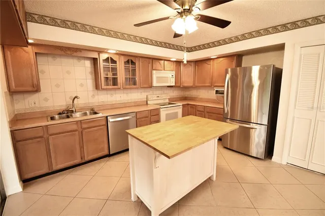 $219,900 | 2101 Sunset Point Road, Unit 1304, Clearwater, FL 33765