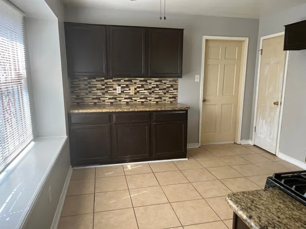 $1,850 | 6111 Quiet Village Court, Houston, TX 77053