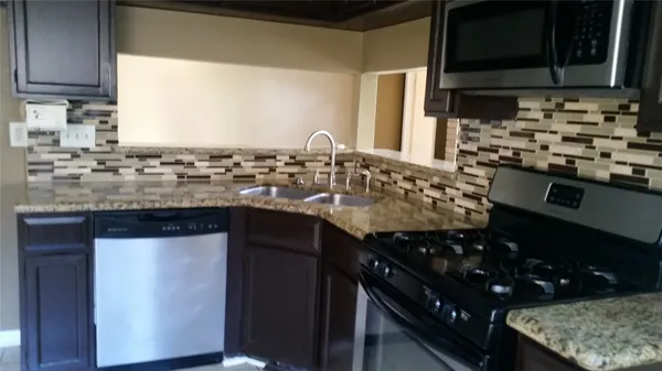 $1,850 | 6111 Quiet Village Court, Houston, TX 77053