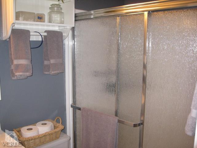 13343 Laurelhurst Road Moorpark, CA 93021 - Photo 26 of 36 a bathroom with a shower