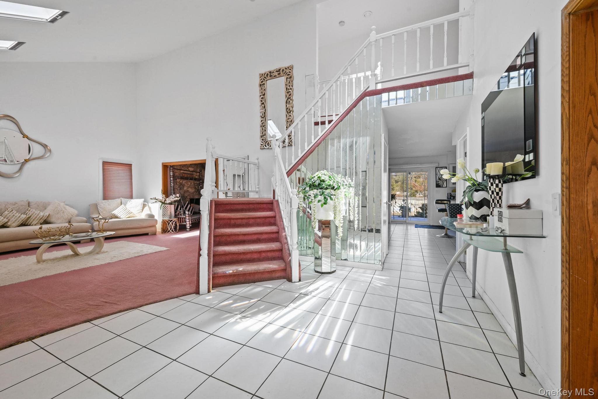 479 Half Hollow Road Dix Hills, NY 11746 - Photo 2 of 32