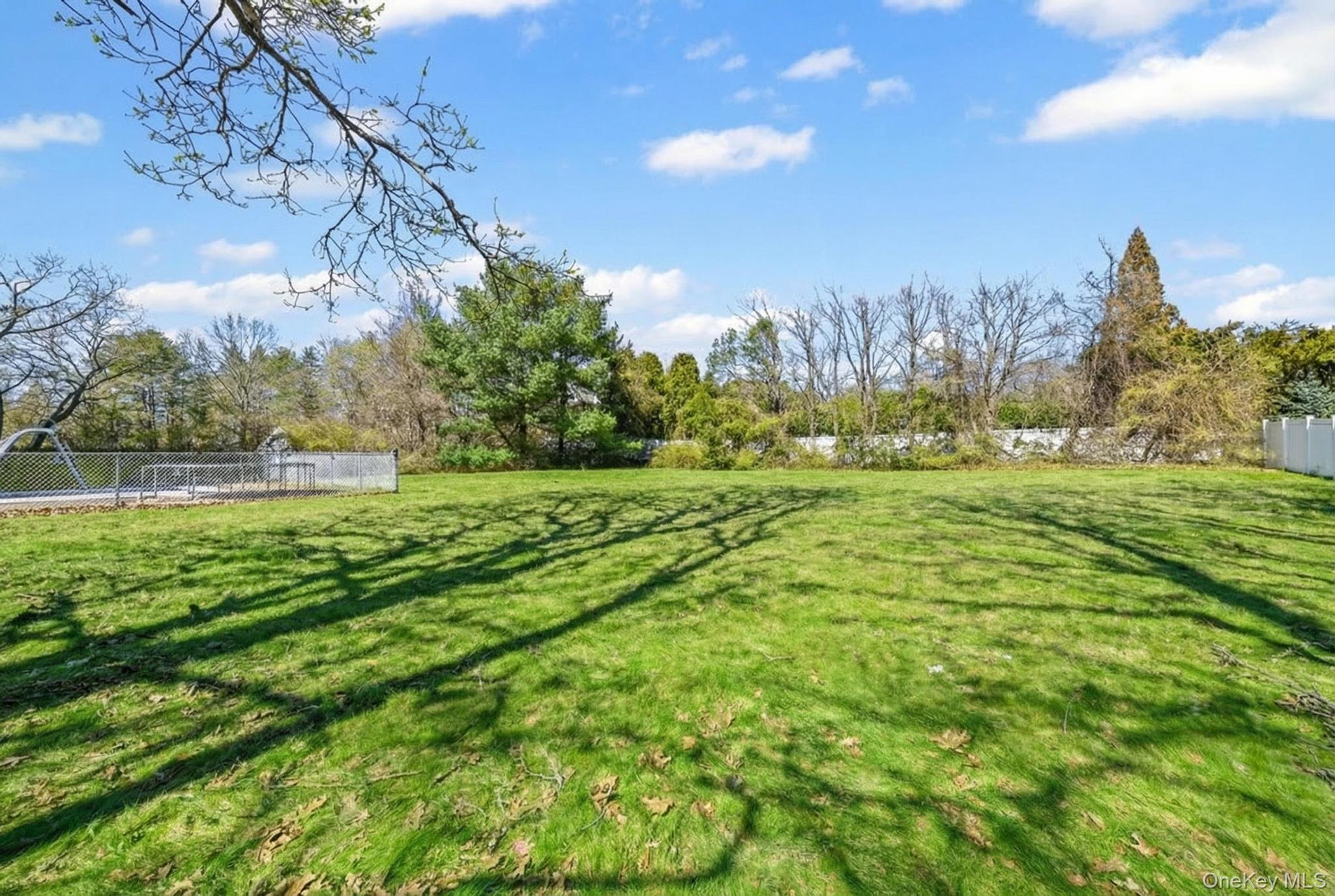 479 Half Hollow Road Dix Hills, NY 11746 - Photo 27 of 32