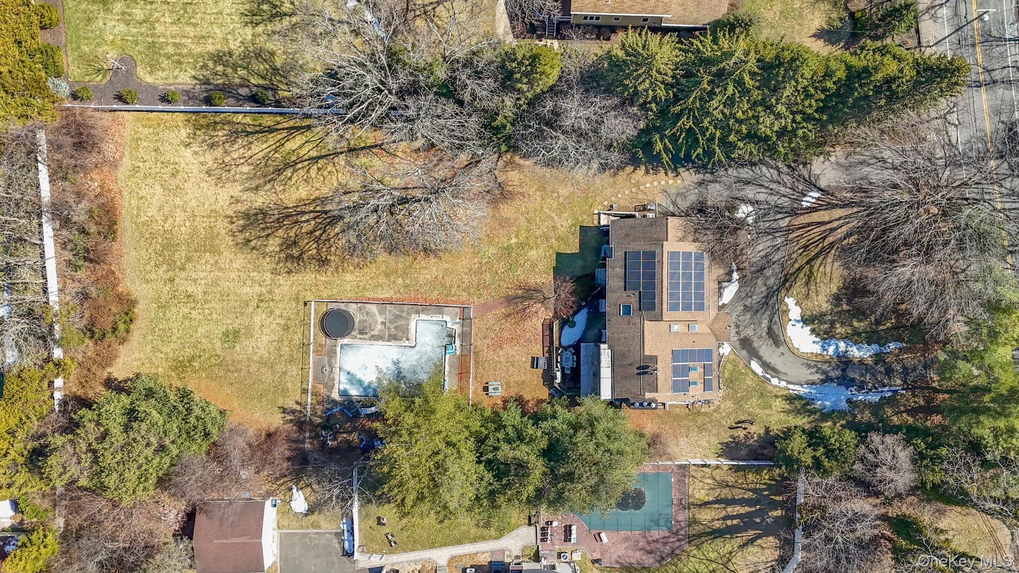 479 Half Hollow Road Dix Hills, NY 11746 - Photo 29 of 32