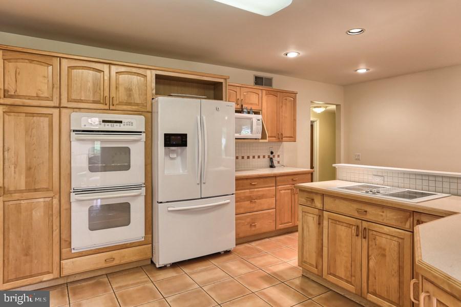 1705 Appletree Road Harrisburg, PA 17110 - Photo 7 of 25 Gallery Image 7