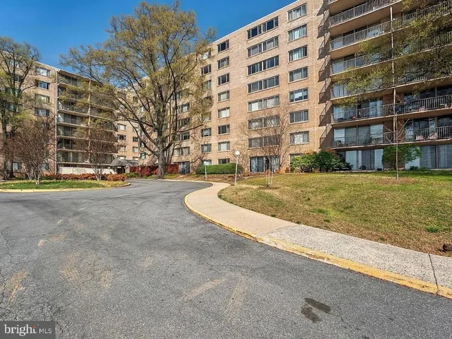 $1,800 | 4410 Oglethorpe Street, Unit 105, Hyattsville, MD 20781