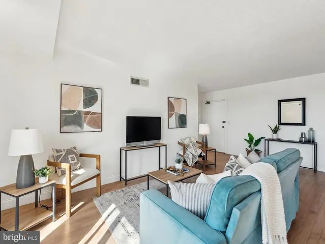 $1,800 | 4410 Oglethorpe Street, Unit 105, Hyattsville, MD 20781