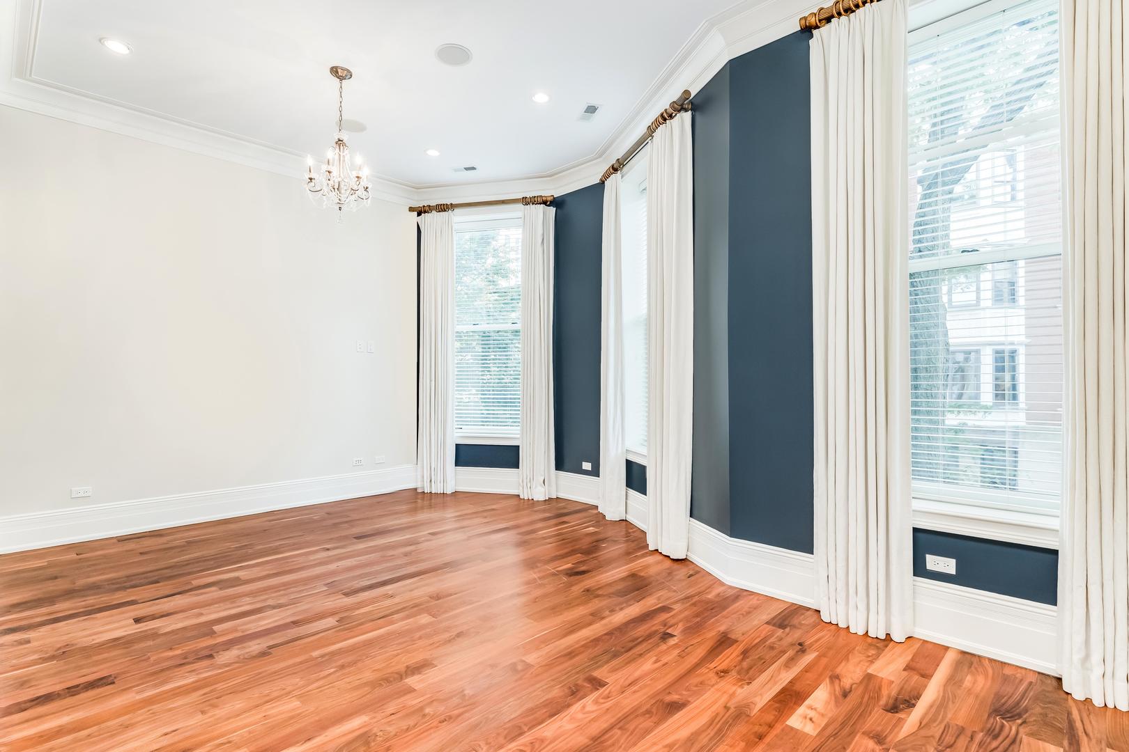 116 West Chestnut Street Chicago, IL 60610 - Photo 10 of 26