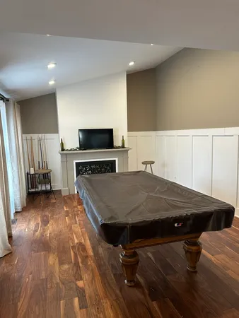$408,000 | 32 White Oak Circle, St. Charles, IL 60174