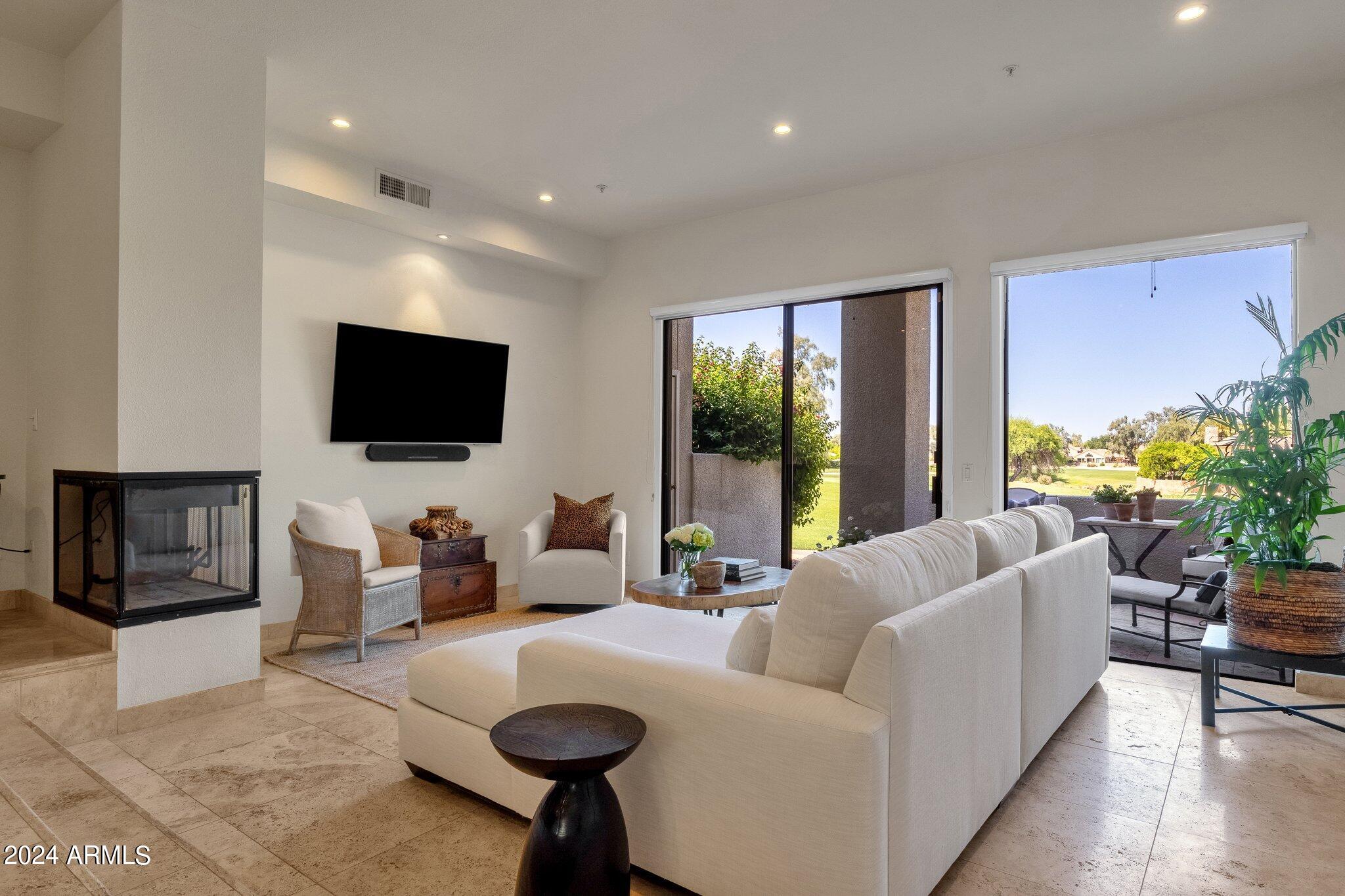 7700 East Gainey Ranch Road, Unit 146 Scottsdale, AZ 85258 - Photo 10 of 36 Living Room
