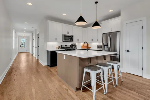 $699,900 | 646 A Vernon Avenue, Nashville, TN 37209