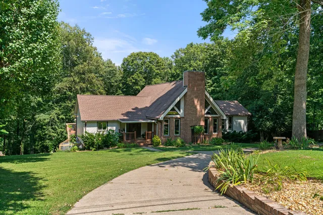 $609,500 | 1015 Red Oak Drive, Greenbrier, TN 37073